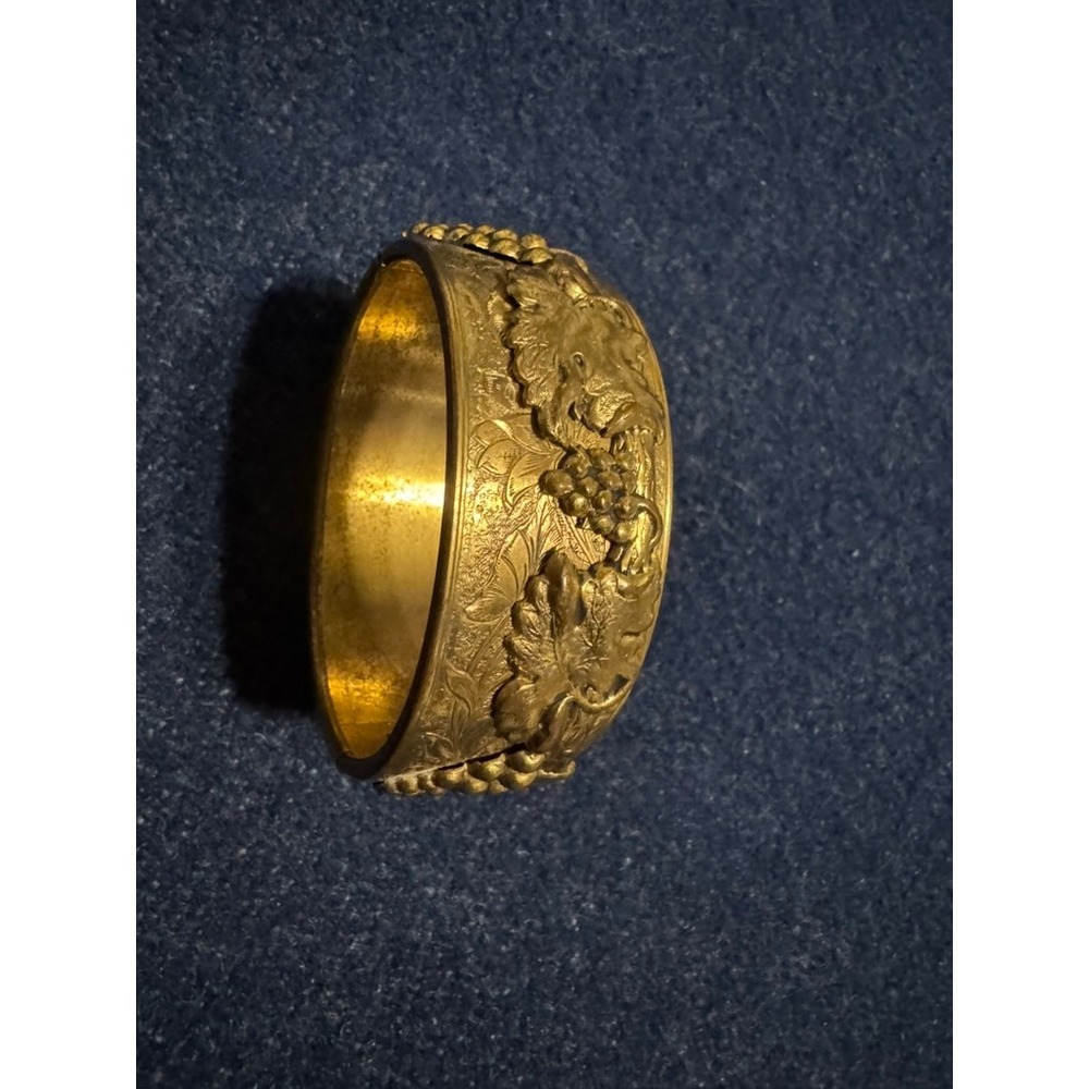 Antique Gold Tone Hinged Clamper Bracelet Repousse Grape Vine Cuff Size 7